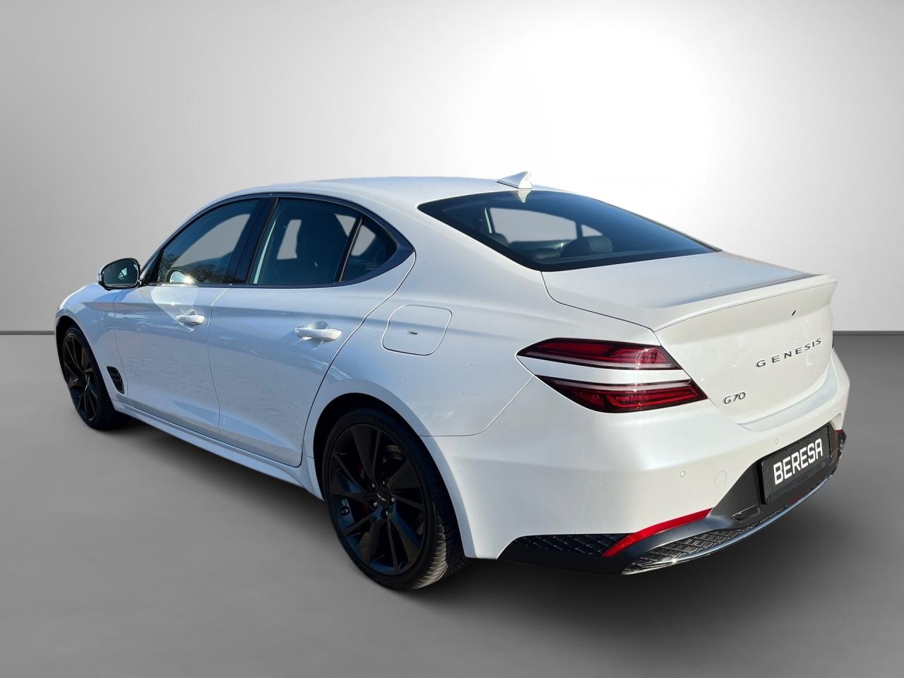 Genesis G70 2.2 D AWD Sport Pearl-Lackierung Sitzklima