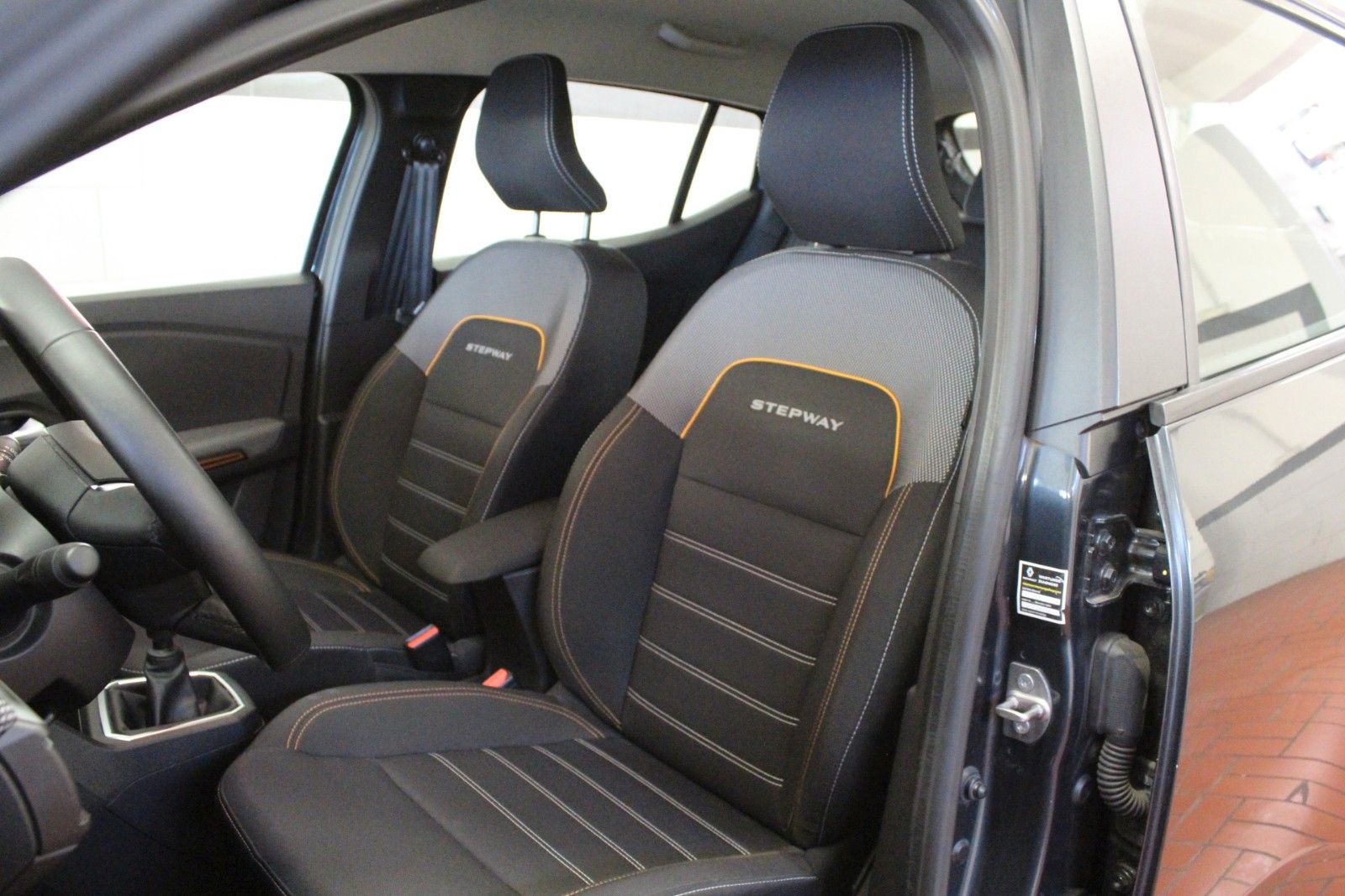 Fahrzeugabbildung Dacia Sandero TCe 90 Stepway Comfort *PDC / Kamera