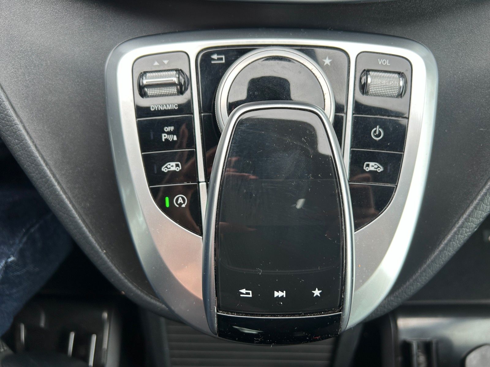 Fahrzeugabbildung Mercedes-Benz V 250 d EDITION AMG elektr Türen DISTRONIC