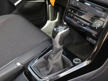 Volkswagen T-Cross - 11