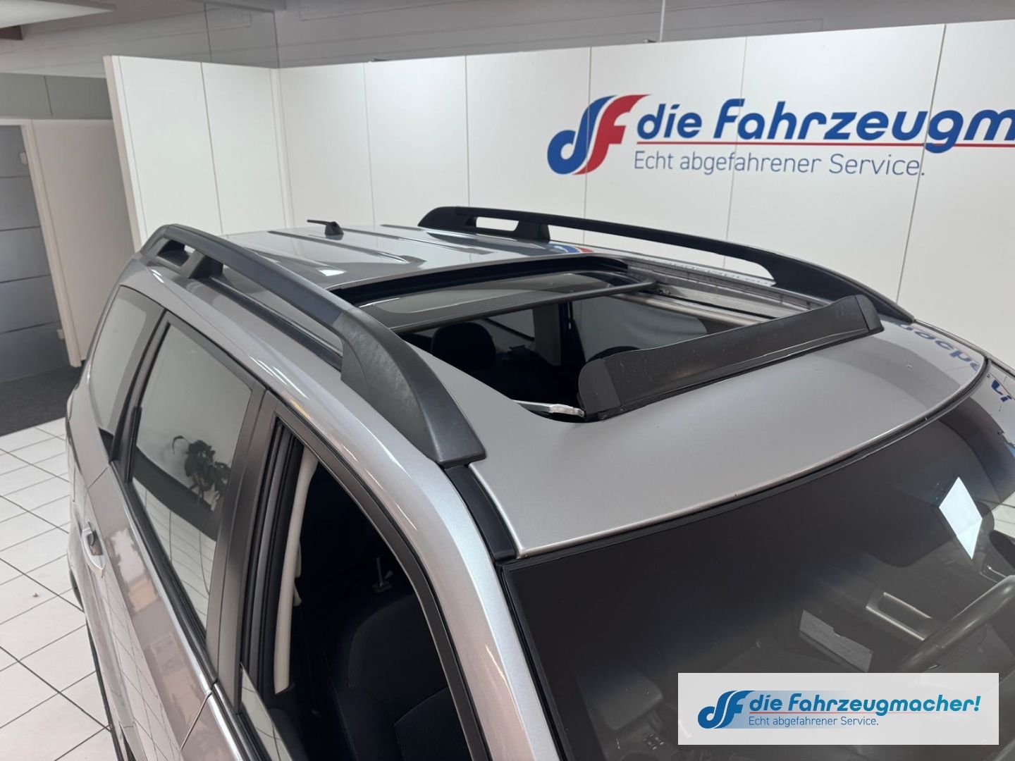 Fahrzeugabbildung Subaru Forester Comfort Xenon Alu Klima el.SP *EXPORT