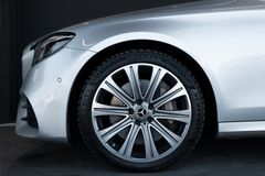 MERCEDES-BENZ E 400 d T 4M Avantgarde *Widescreen*Memory*AHK*