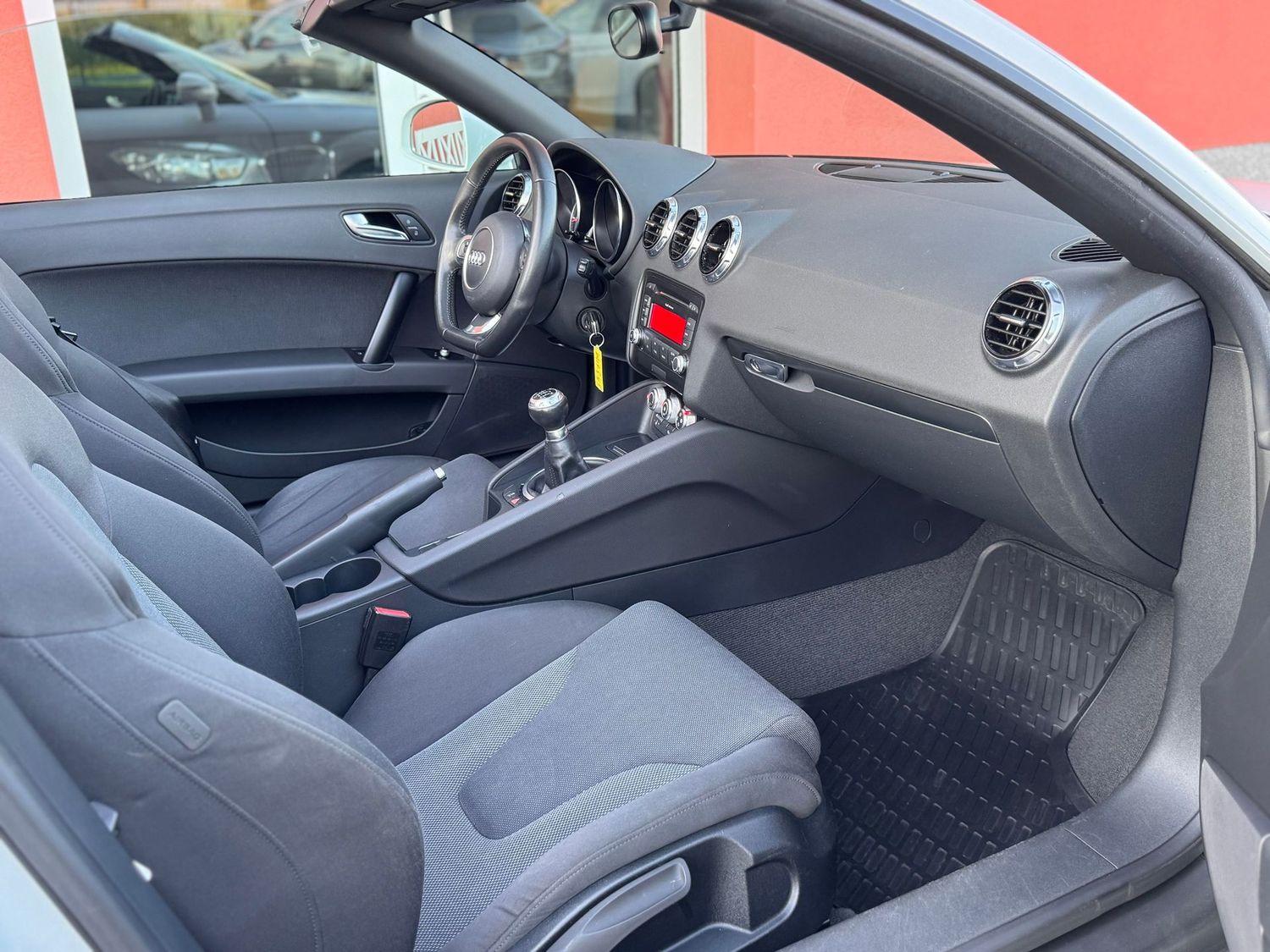 Audi TT 1.8 TFSI Cabrio*2.Hand*TÜV 04/2027