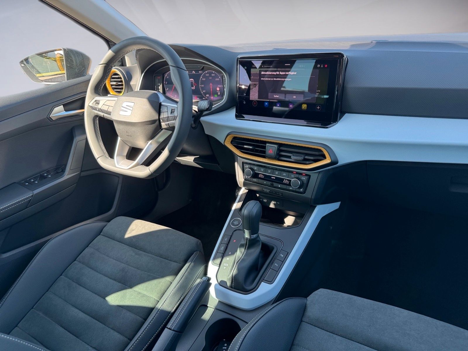 Fahrzeugabbildung SEAT Arona Style 1.0TSI