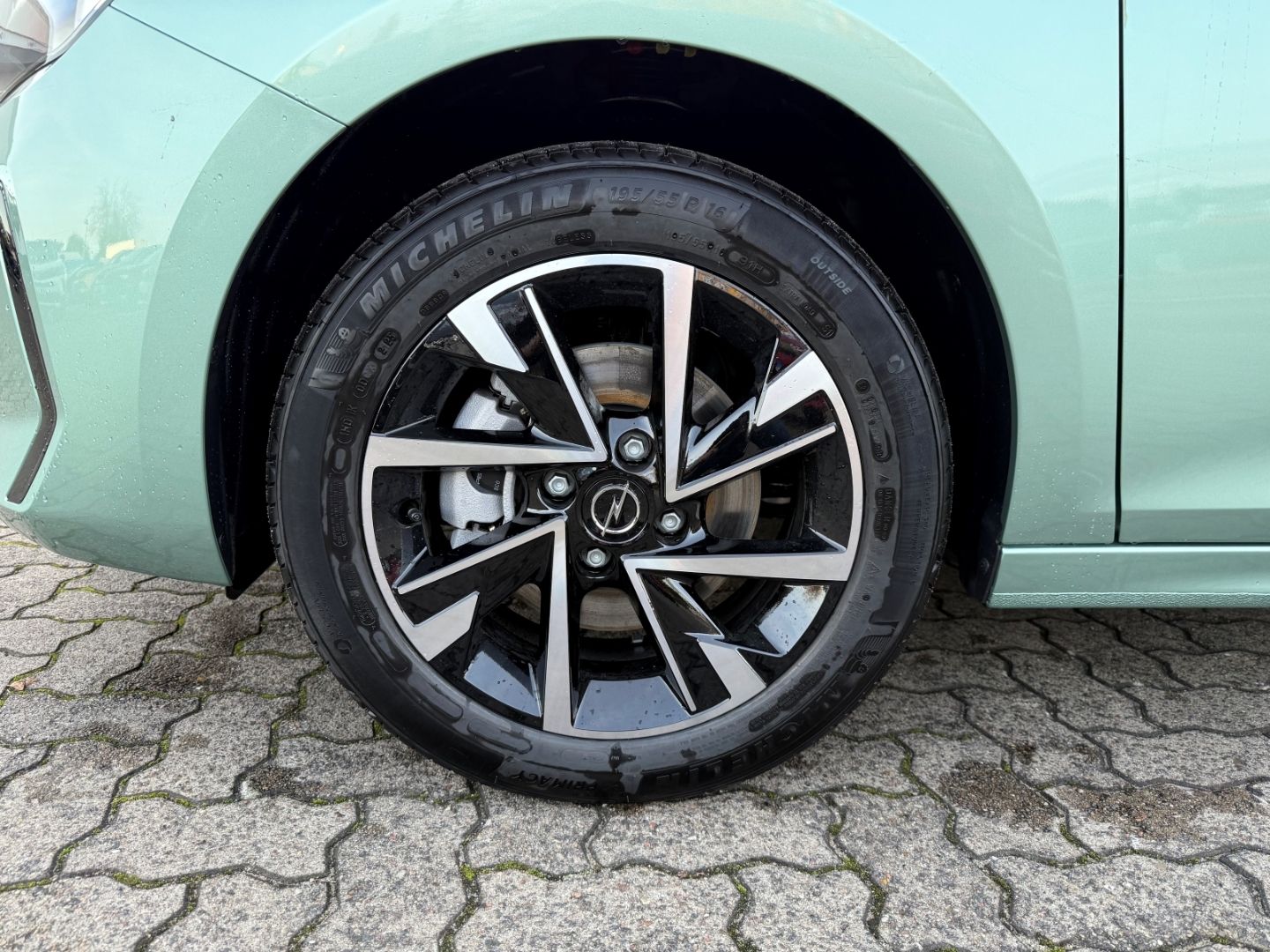 Fahrzeugabbildung Opel Corsa F YES SHZ+LHZ+Allwetter