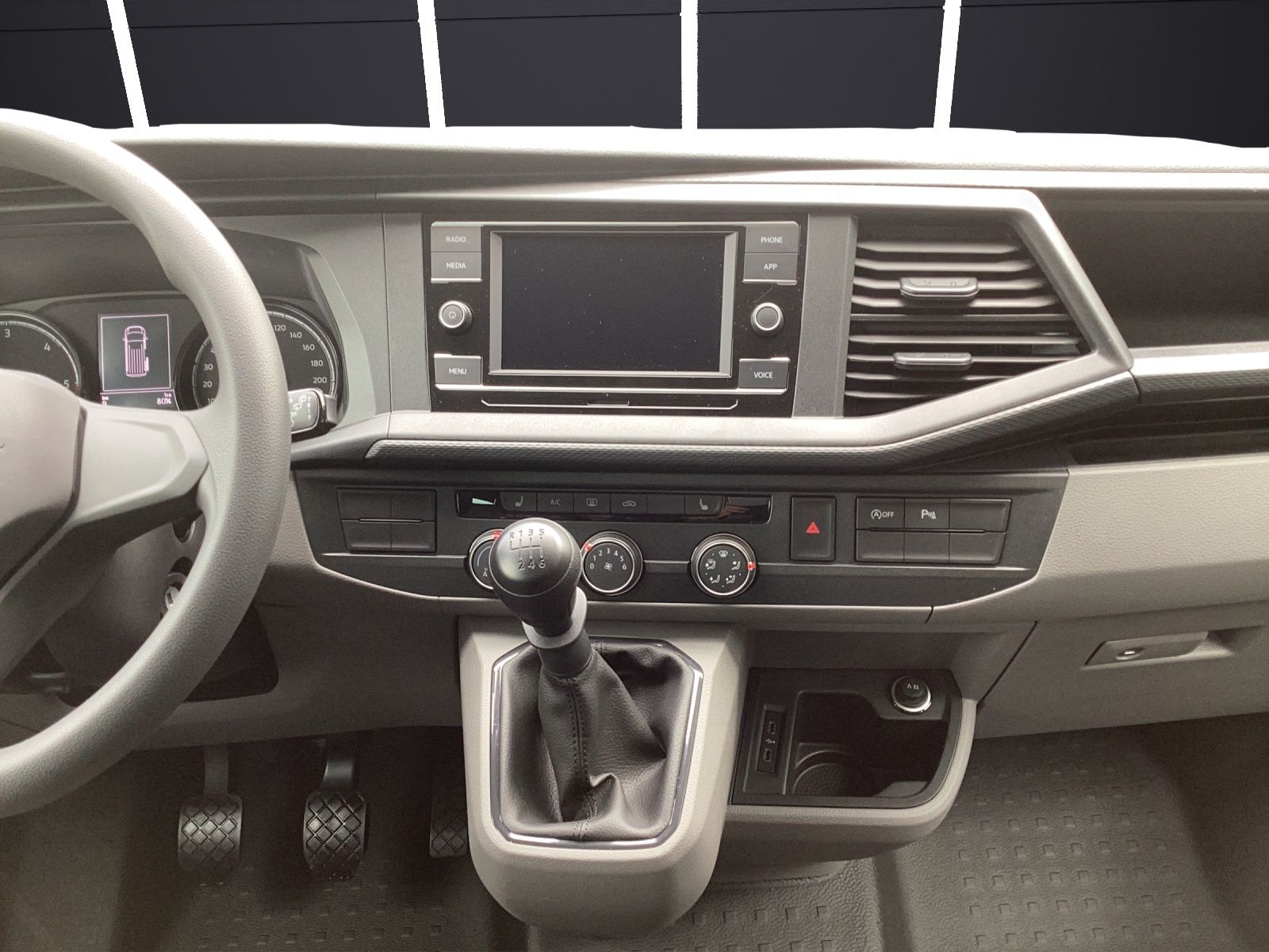 Fahrzeugabbildung Volkswagen T6 Kombi T6.1 TDI 9 Sitze LR LED SITZH. REAR VIE
