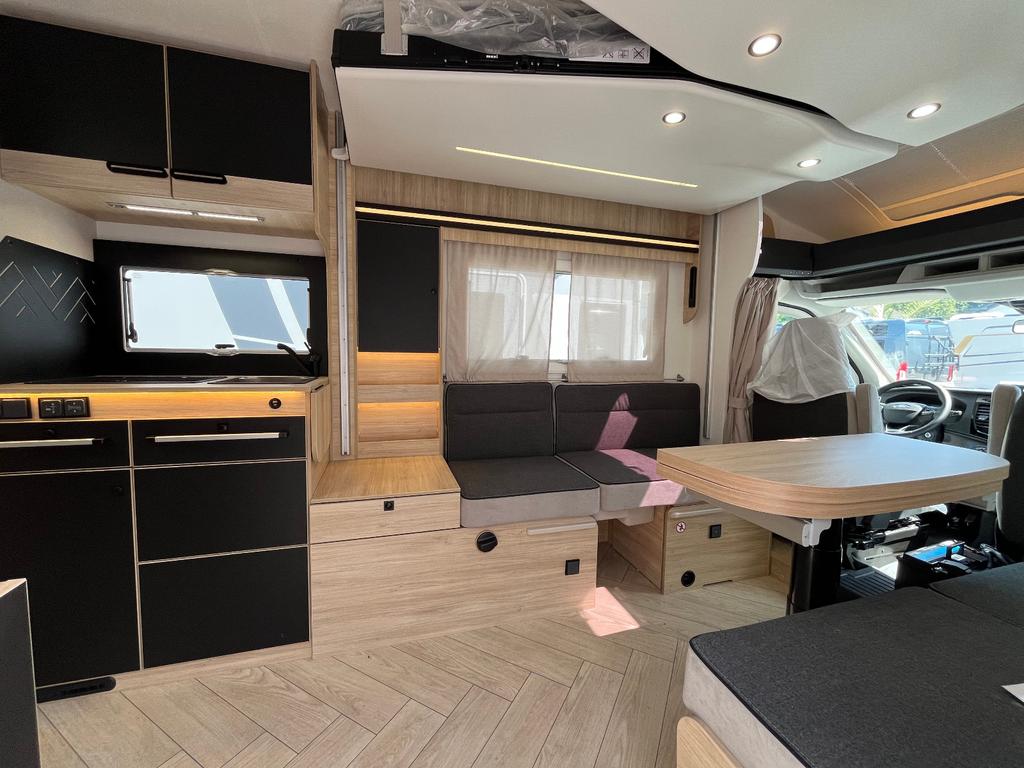 Challenger 270 Graphite Arctic Solar Markise Lithium – Foto 6 von 16