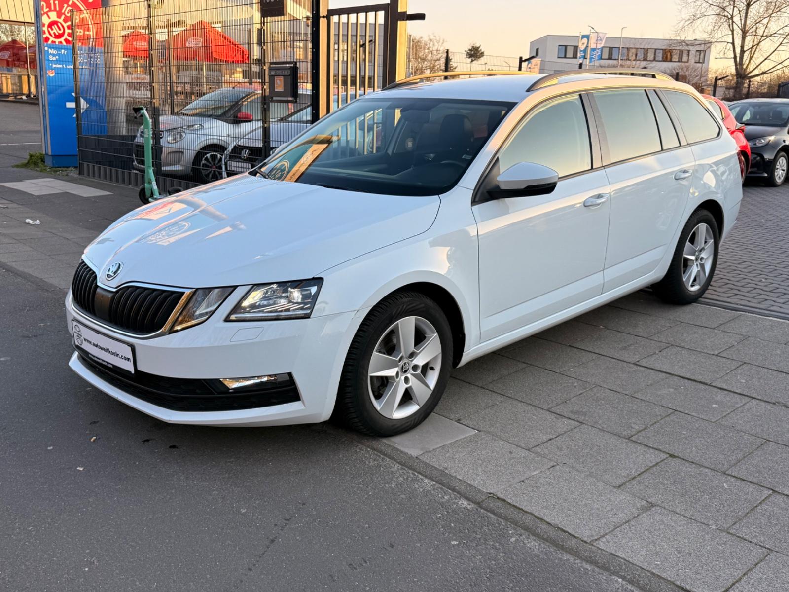 Skoda Octavia Combi Ambition *Navi,Scheckheft,R-Kamera