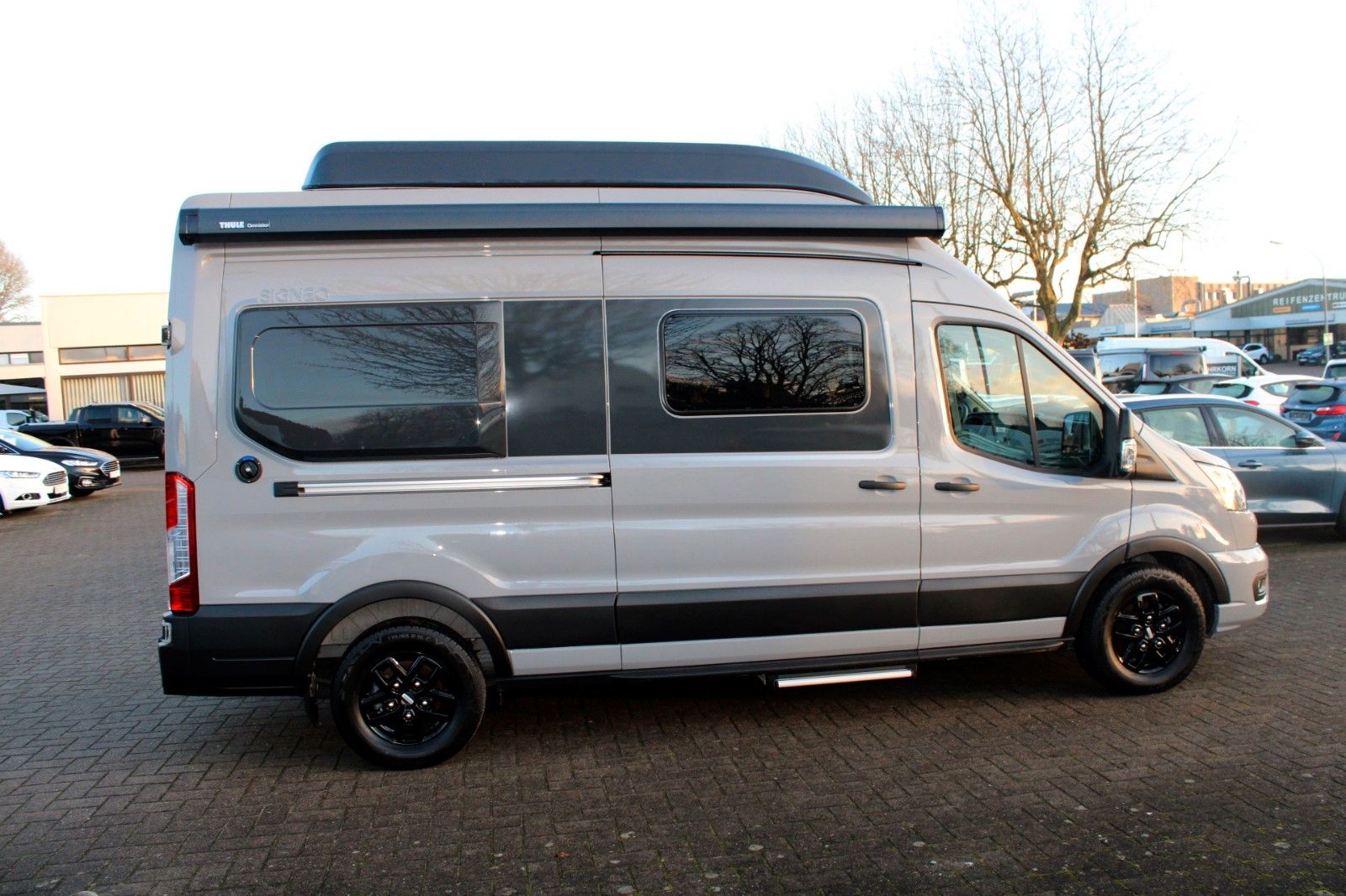 Fahrzeugabbildung Bürstner Ford SIGNEO Schlafdach Automatik SOFORT