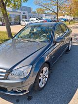 Mercedes-Benz C 180 cgi AVANTG.  Autom., wenig KM, Service - gebrauchte Mercedes-Benz C 180 aus dem Jahr 2010