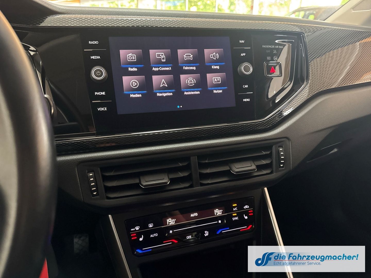 Fahrzeugabbildung Volkswagen Polo VI Life Digitales Cockpit LED Dyn. Kurvenli