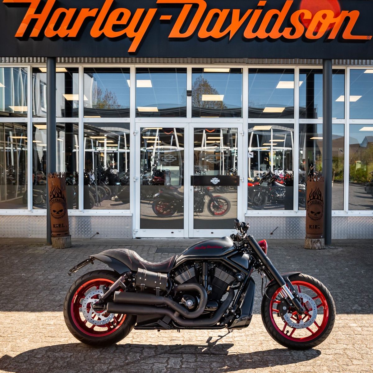 Fahrzeugabbildung Harley-Davidson VRSCDX Night Rod Special- Airride - Remus -
