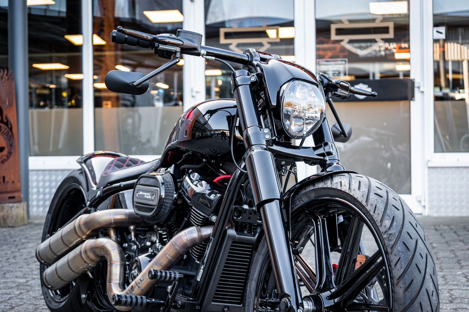 Fahrzeugabbildung Harley-Davidson FXBRS BREAKOUT 114 cui Kesstech - Airride-