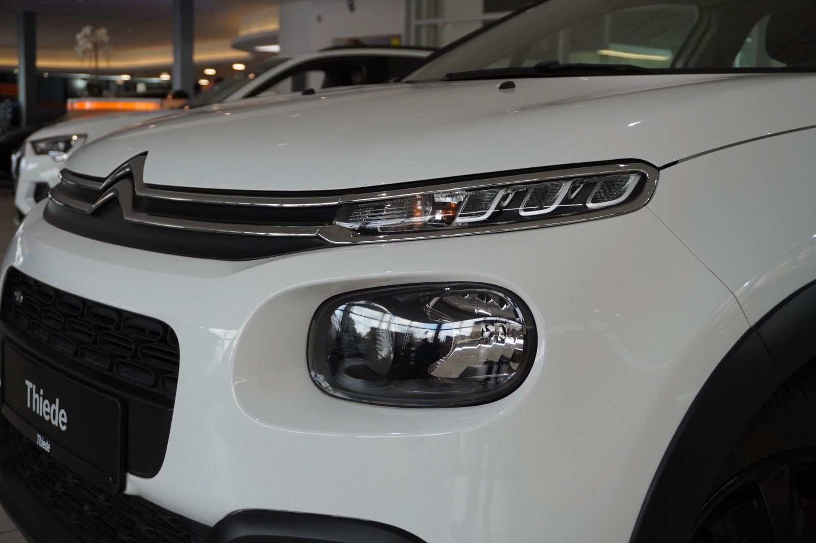 Fahrzeugabbildung Citroën C3 LIM. 1.2 FEEL LED/KLIMA/SHZ/PDC/TEMP./USB