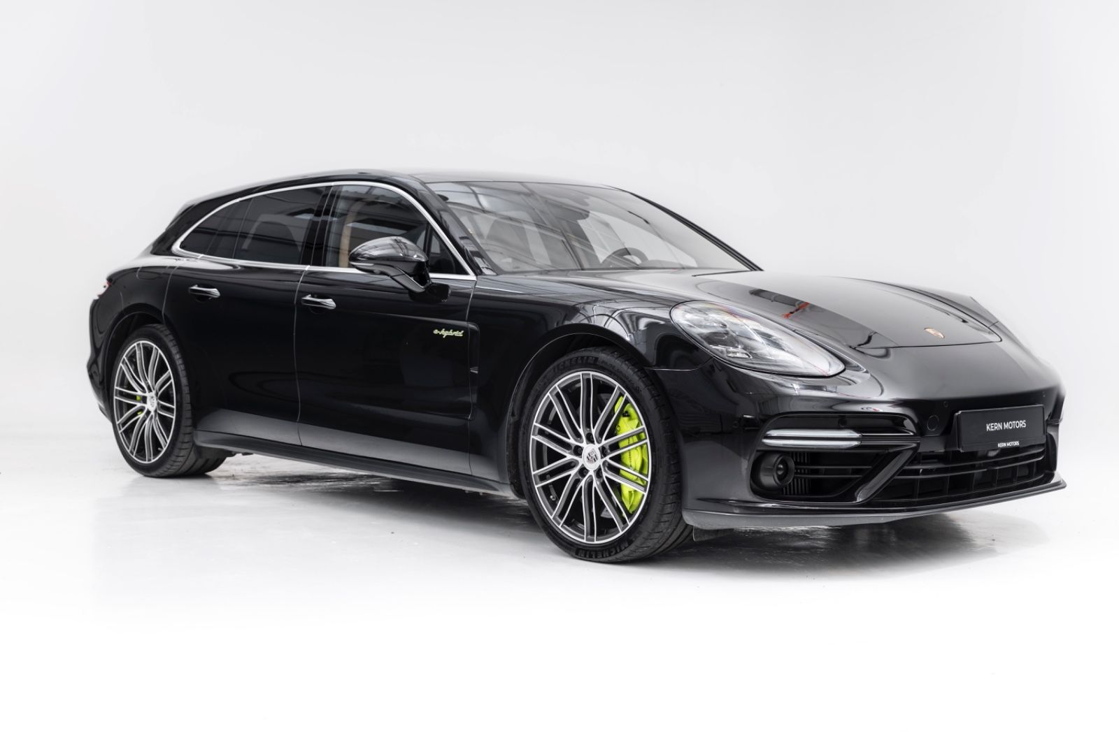 PORSCHE Panamera Sport Turismo Turbo S E-Hybrid*Approved