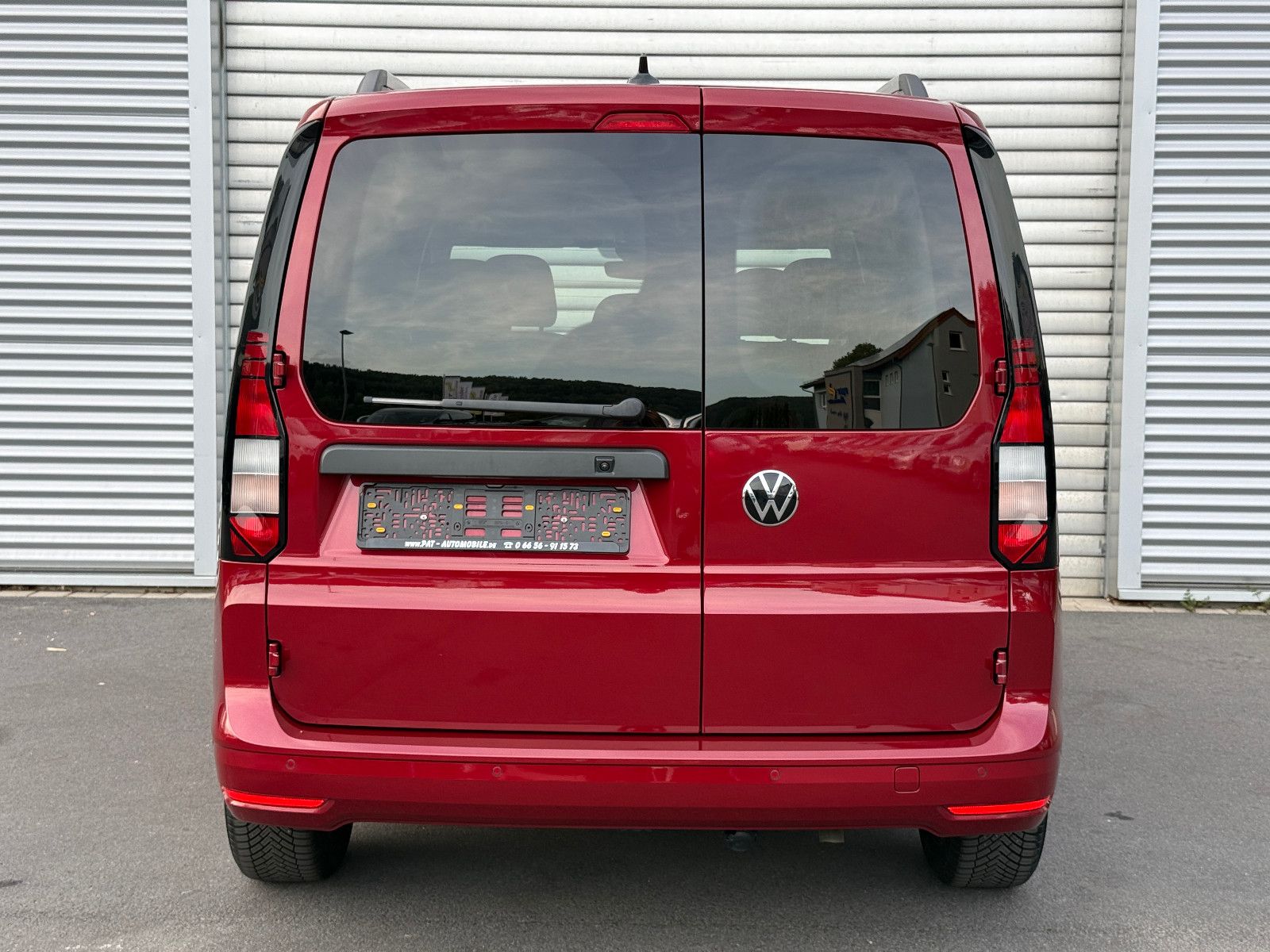 Fahrzeugabbildung Volkswagen Caddy 1.5 TSI AHK GRA Kamera PDC SHZ Lane Assist