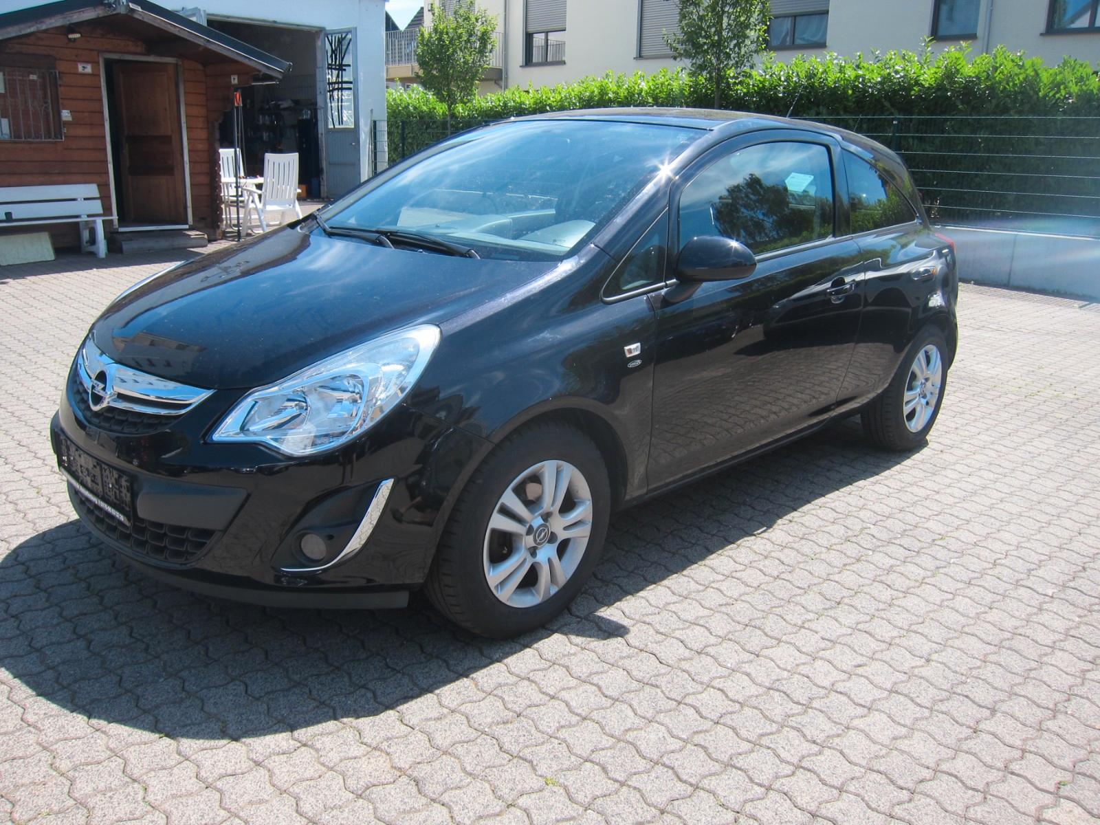 Opel Corsa D Satellite