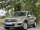 Volkswagen Tiguan Trendline 2.0 TDI*1.Hand*Navi*AHK*Klima - Volkswagen Tiguan Trendline mit Diesel-Antrieb