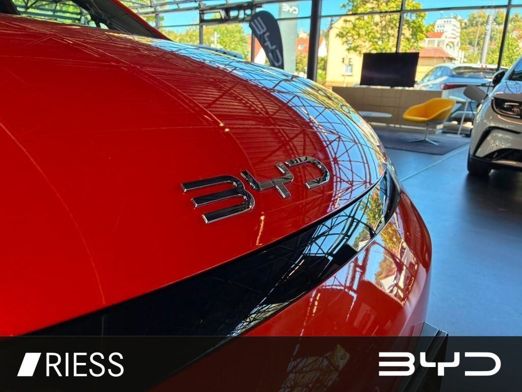 BYD DOLPHIN