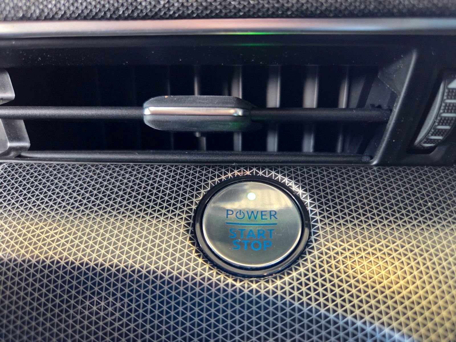 Fahrzeugabbildung Ford Mustang Mach-E GT AWD