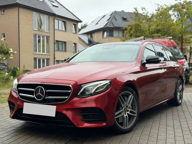 MERCEDES-BENZ Mercedes-Benz E400d 4Matic Amg-Paket model...