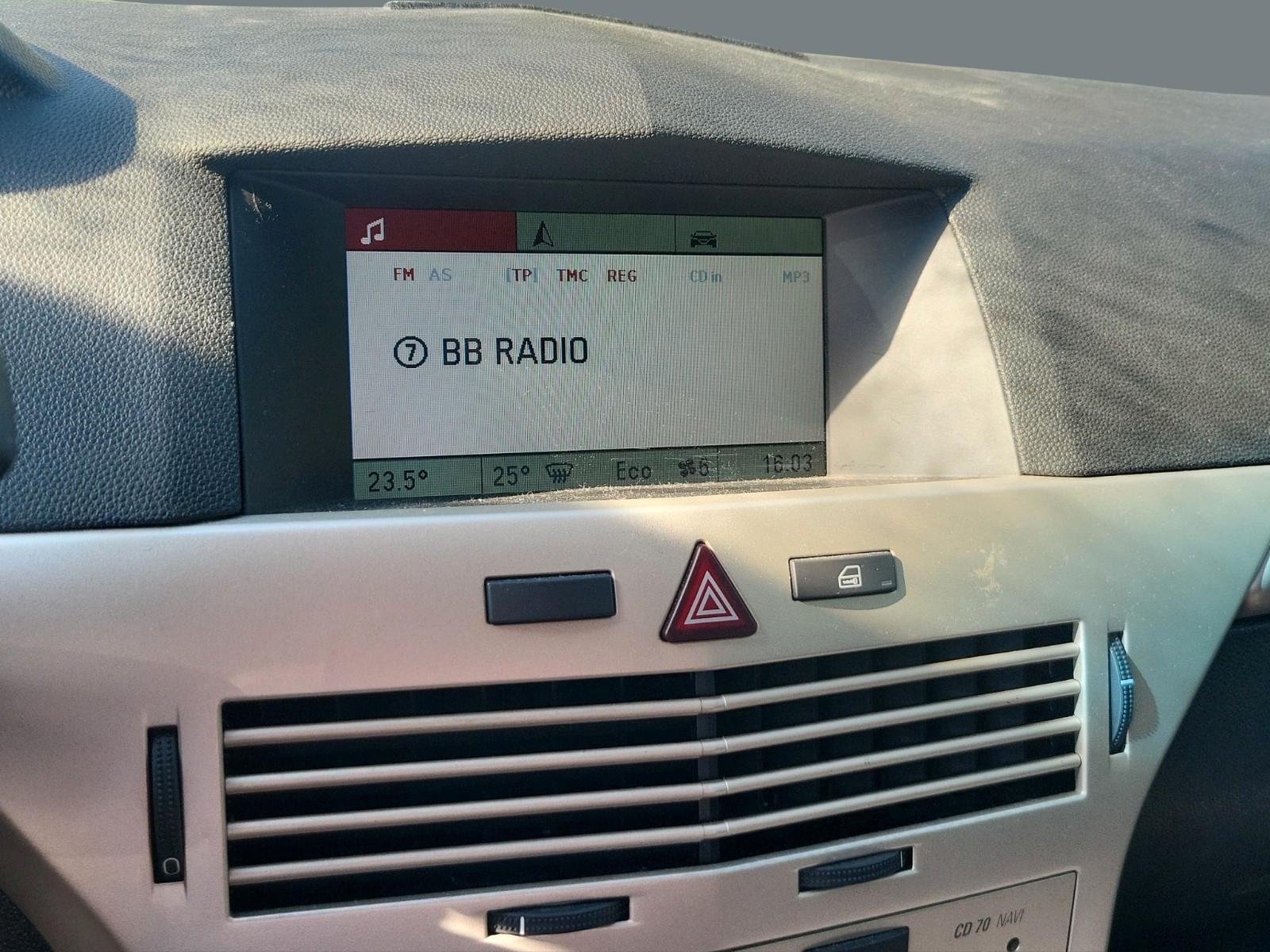 Opel Astra 2008 — photo 9