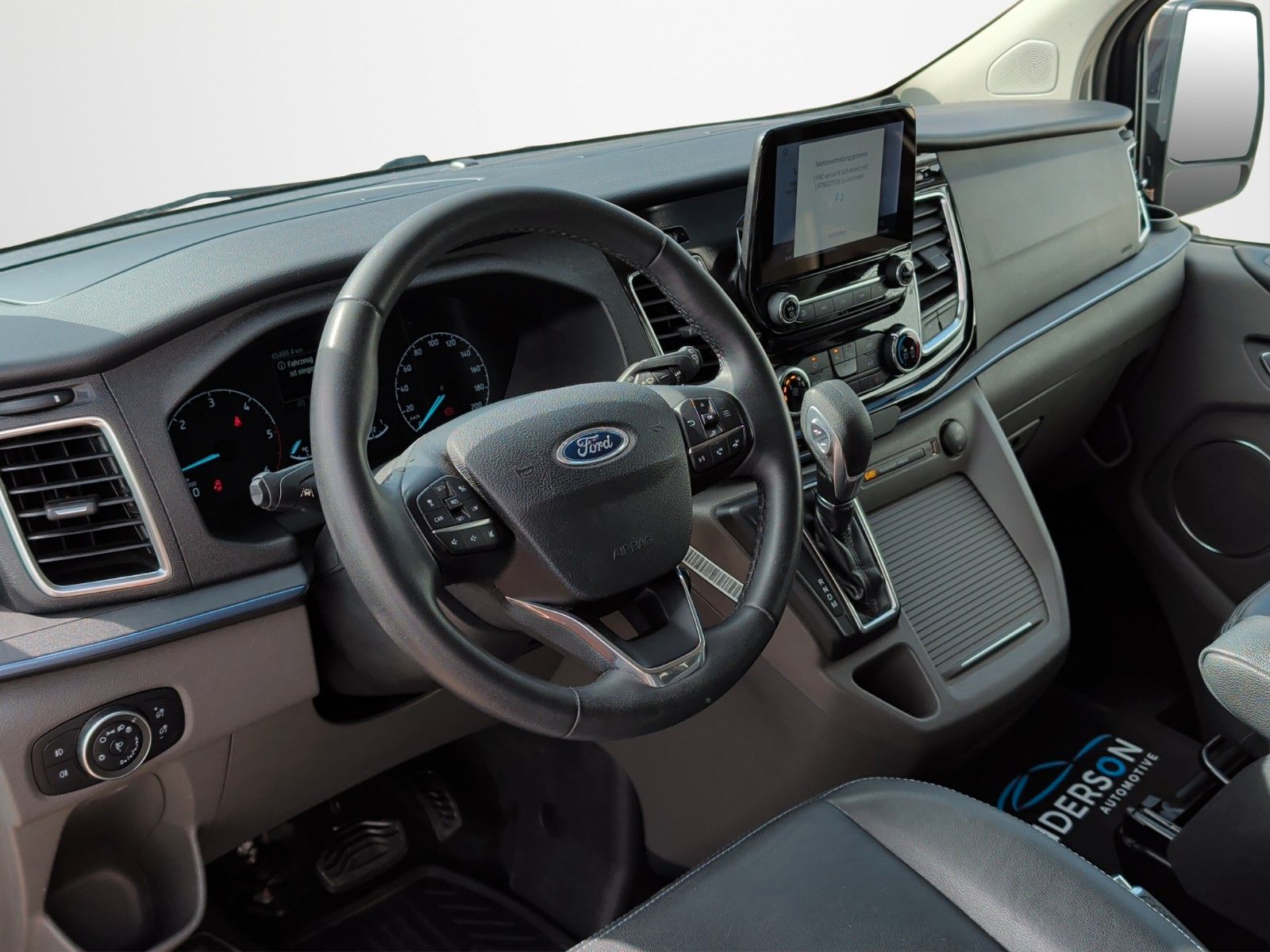Fahrzeugabbildung Ford TOURNEO CUSTOM 320 L1 ACTIVE STHZ AHK KAM ASSIST