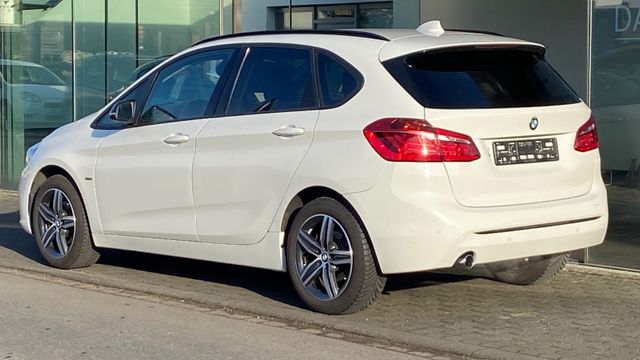 Fahrzeugabbildung BMW 218 2 Active Tourer 218 i Sport Line , NAVI, PDC