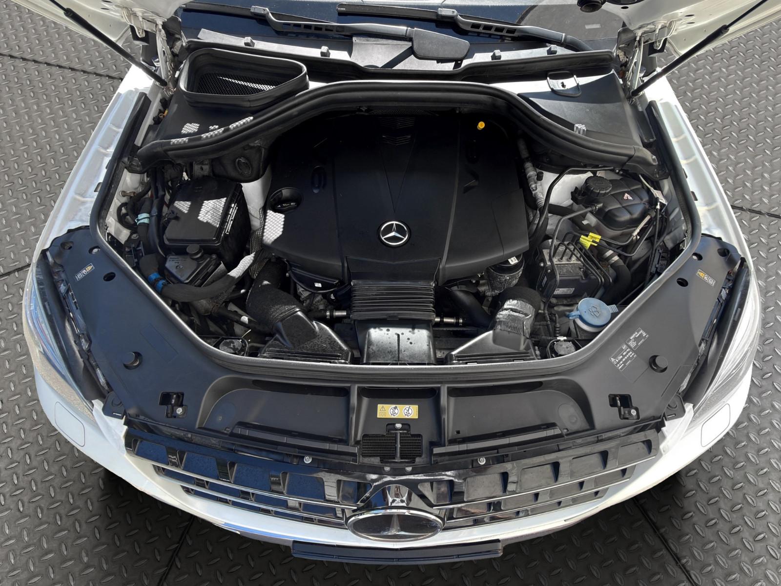 Mercedes-Benz ML 350CDI V6 4MATIC*Leder*Bi-Xenon*360°*Schieb.*