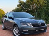 Skoda Octavia Combi 2.0 TDI 4x4*LED*DSG*Allrad* - Skoda Octavia: Allradantrieb, Combi