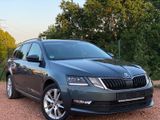 Skoda Octavia Combi 2.0 TDI 4x4*LED*DSG*Allrad* - Skoda Octavia mit Diesel-Antrieb: Kombi, Euro4, 2.0