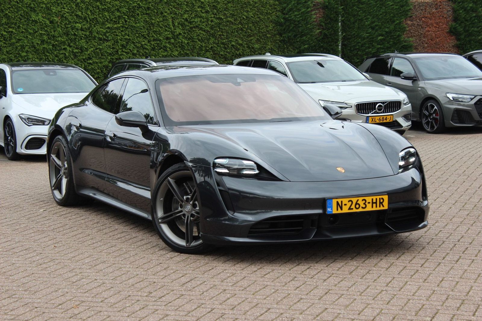 Porsche Taycan Turbo 93 kWh / SoH 92,8% / 360Camera / Pa
