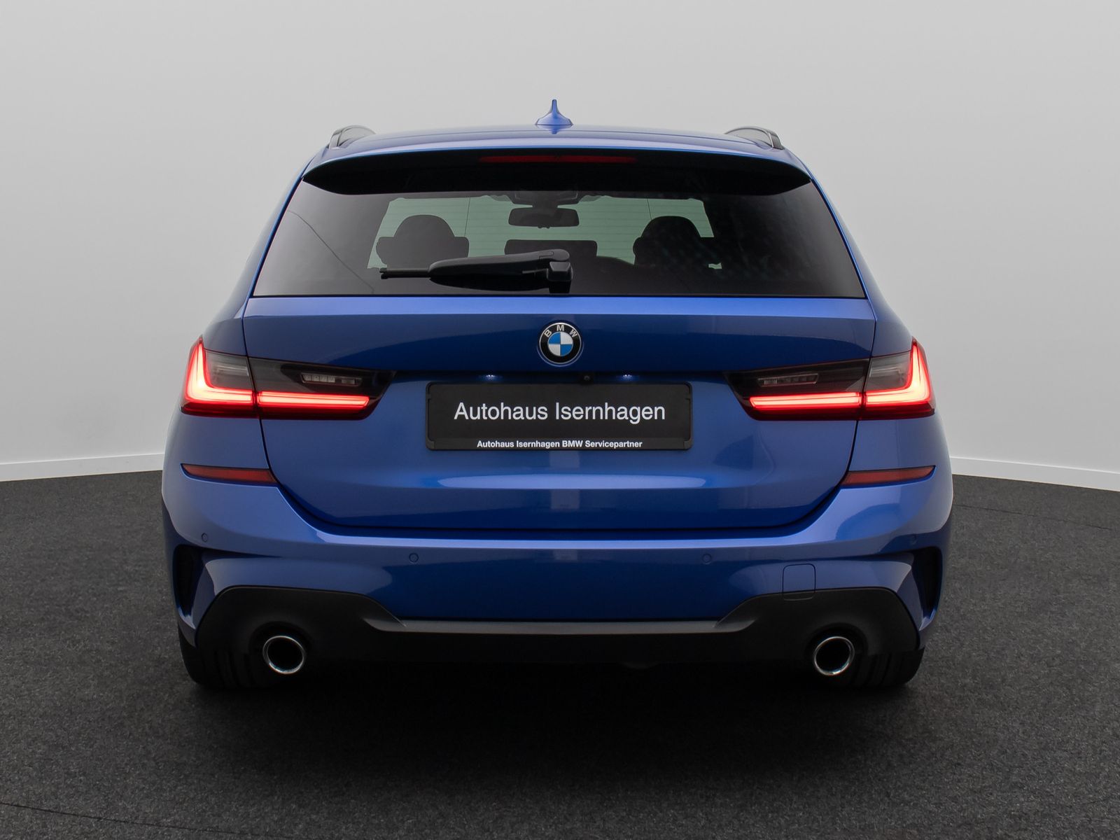 Fahrzeugabbildung BMW 330d M Sport Panorama HUD DAB Laser HiFi AHK