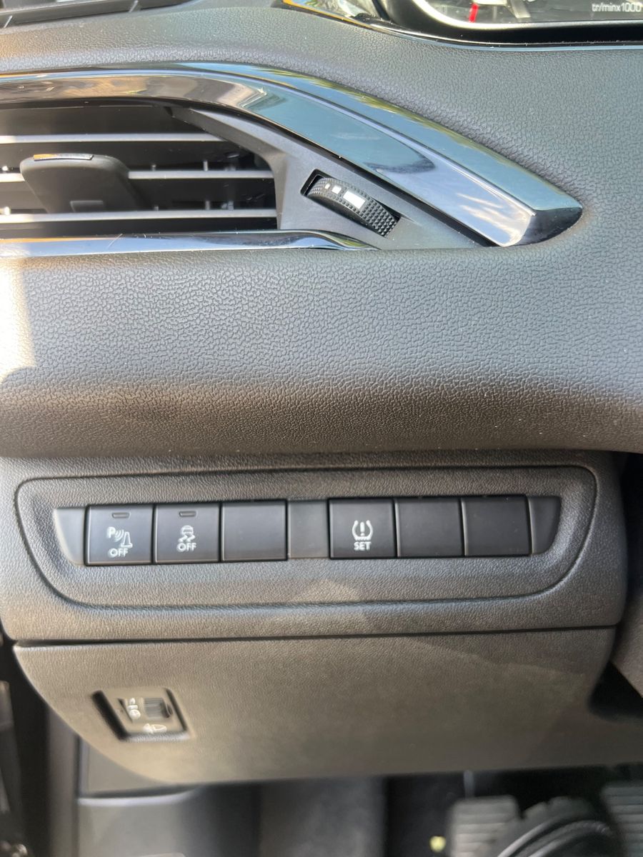 Fahrzeugabbildung Peugeot 208 Active * 1.HAND * TÜV & SERVICE NEU *