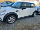 MINI COOPER MOTOR LAMPE BELEUCHTET !! - MINI MINI: Moto