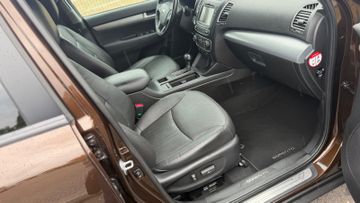 KIA Sorento - 4