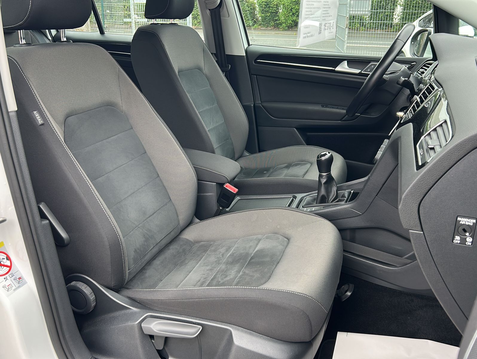 Fahrzeugabbildung Volkswagen Golf Sportsvan 1,5 TSI Highline