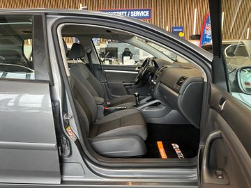 Volkswagen Golf V Lim. Tour *KLIMA*SZHZ*TEMPOMAT*AHK*