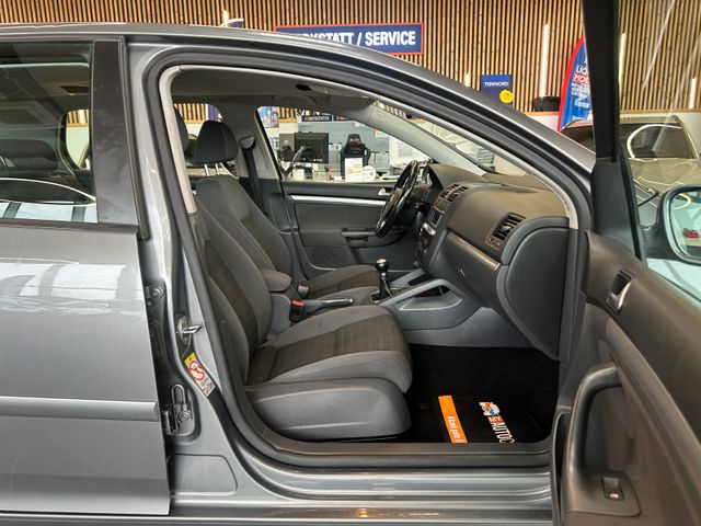 Volkswagen Golf V Lim. Tour *KLIMA*SZHZ*TEMPOMAT*AHK*