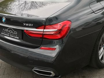 BMW 750 - 10