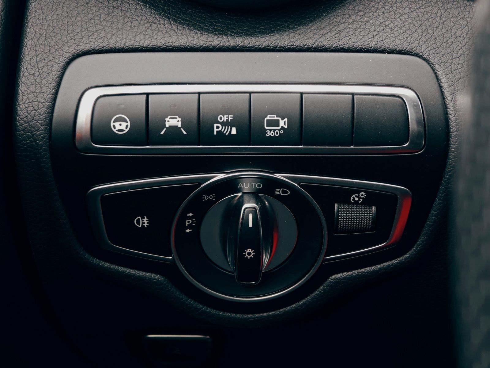 Fahrzeugabbildung Mercedes-Benz GLC 63 AMG 4Matic+, Burmester, Schalensitze, 360