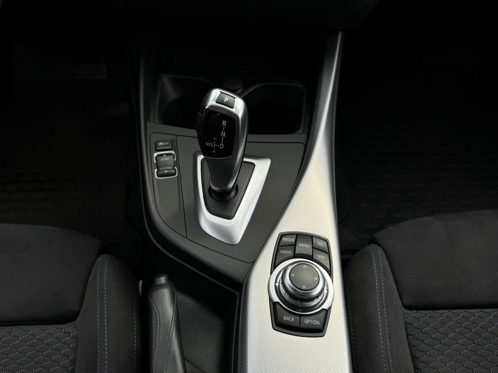 BMW 118 i Aut. M Sport Paket *NAVI*BI-XENON*PDC*MFL*