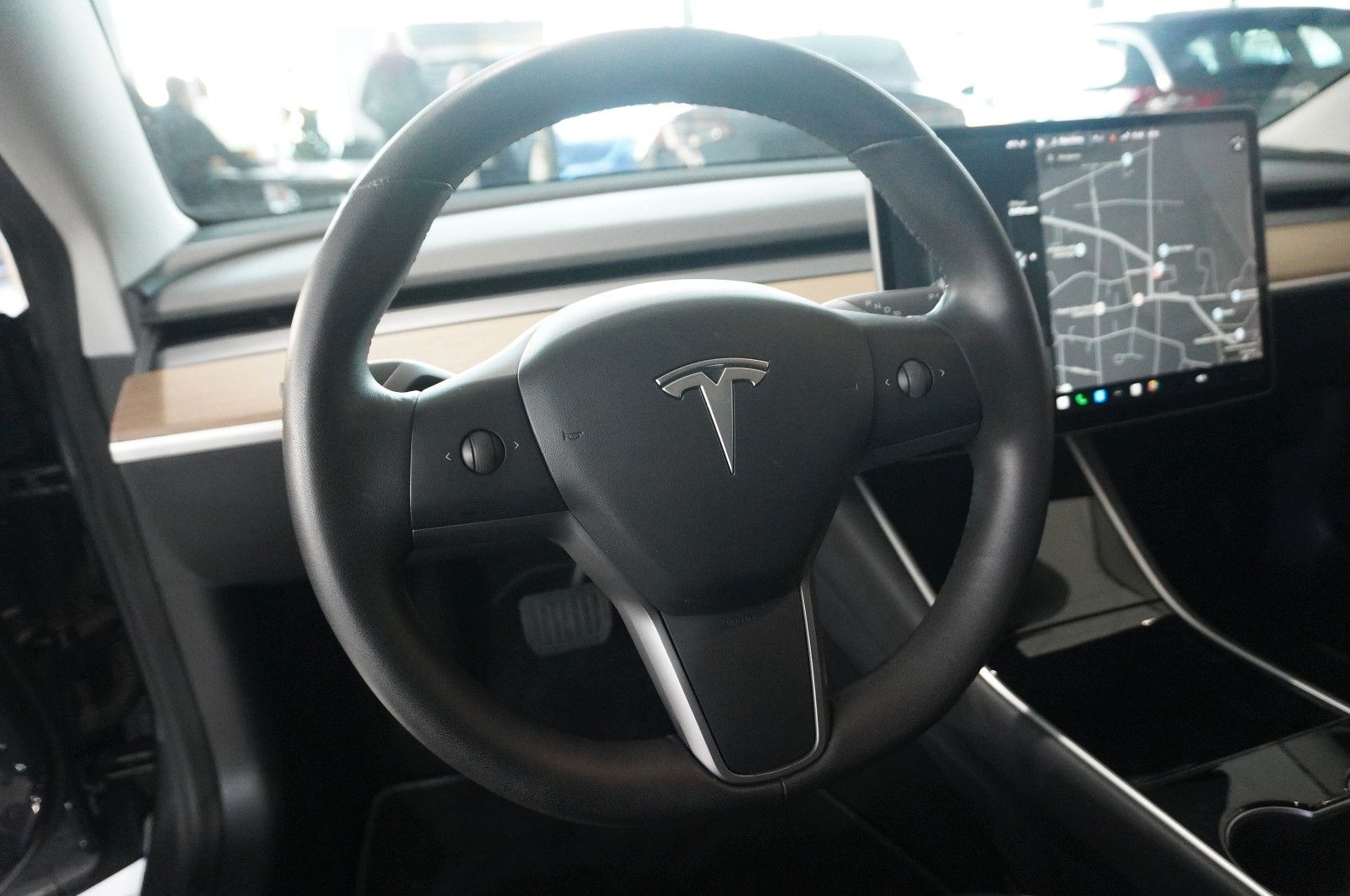 Fahrzeugabbildung Tesla Model 3 Standard Range Plus NAVI/KAMERA/SH/PANO