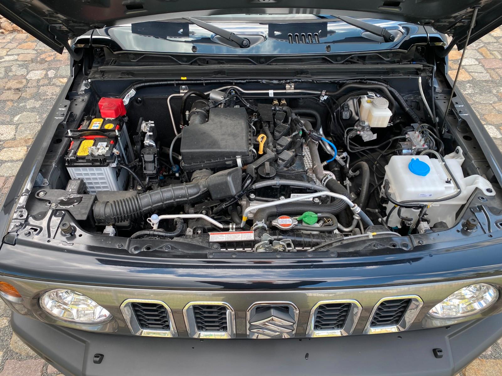 Suzuki JIMNY AUTM. GLX PKW 5 TÜRER 4 SITZE 4x4 ALLGRIP
