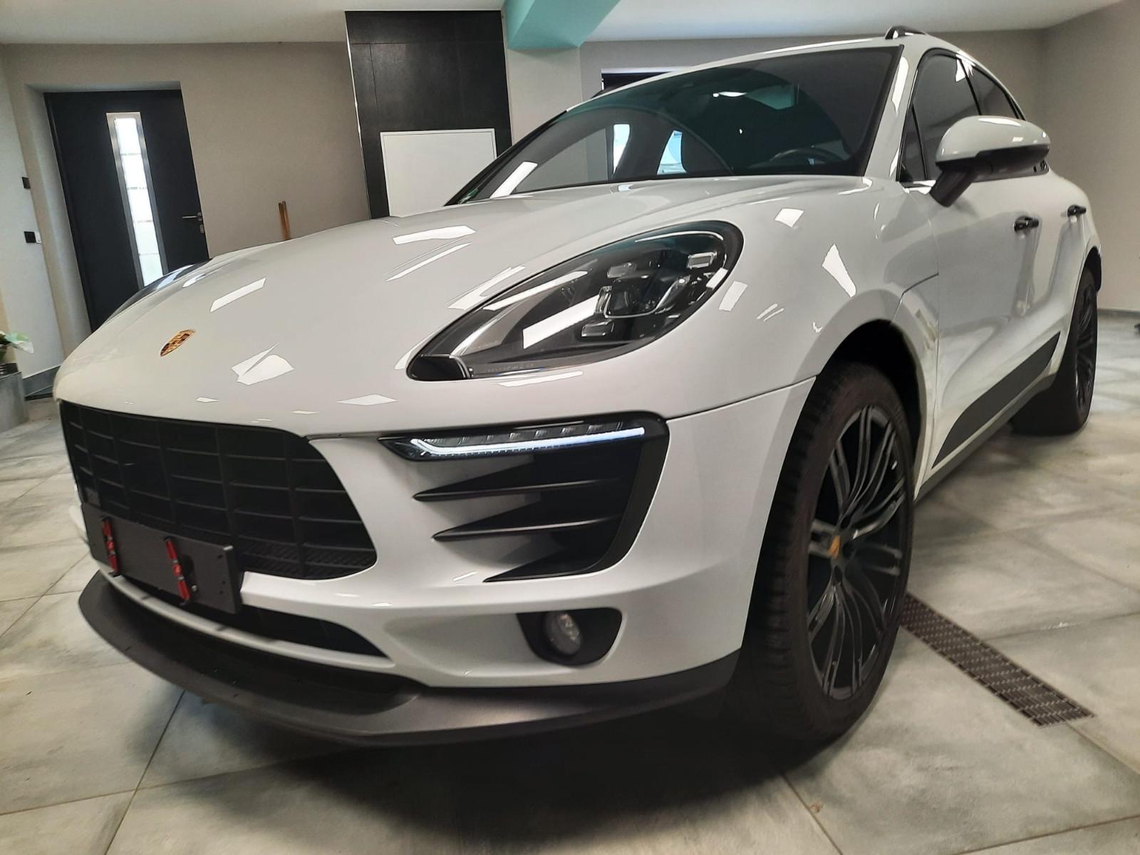 Porsche Macan Luftfahrwerk,Top Zustand!
