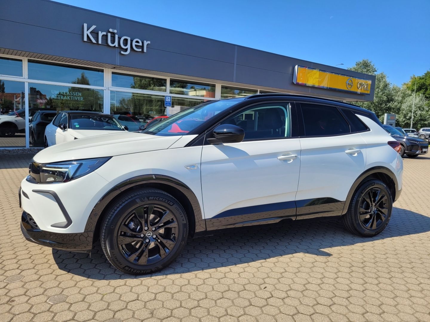 Fahrzeugabbildung Opel Grandland GS Line mit SHZ+LHZ+Kamera+AHK