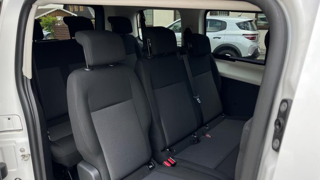 Autohaus Klingenthal - Opel Vivaro Kombi M 2.0 Diesel 145PS 9-Sitzer/AHZV/Kl - Bild 14 Autohaus Klingenthal - Opel Vivaro Kombi M 2.0 Diesel 145PS 9-Sitzer/AHZV/Kl - Bild 14