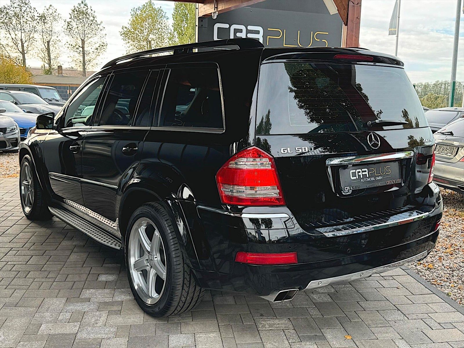 Fahrzeugabbildung Mercedes-Benz GL 500 4Matic AMG *Pano*7 Sitze*21 Zoll*Kamera*