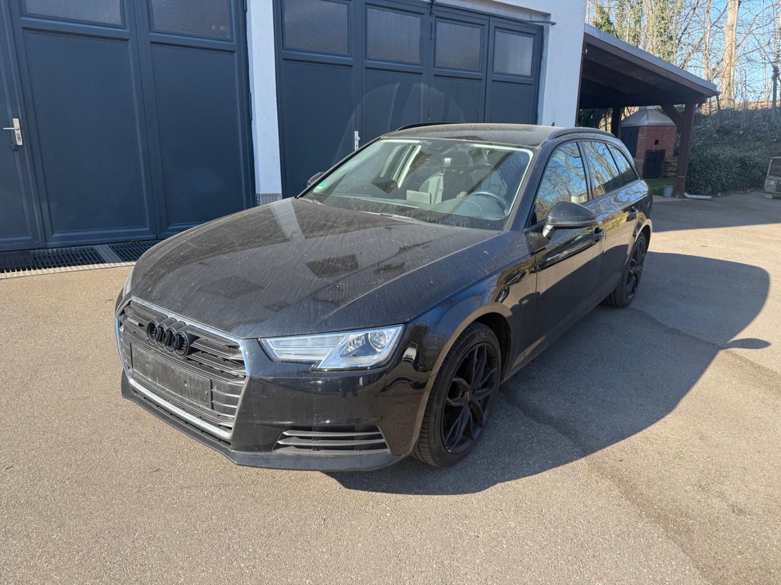 Audi A4 Avant quattro basis