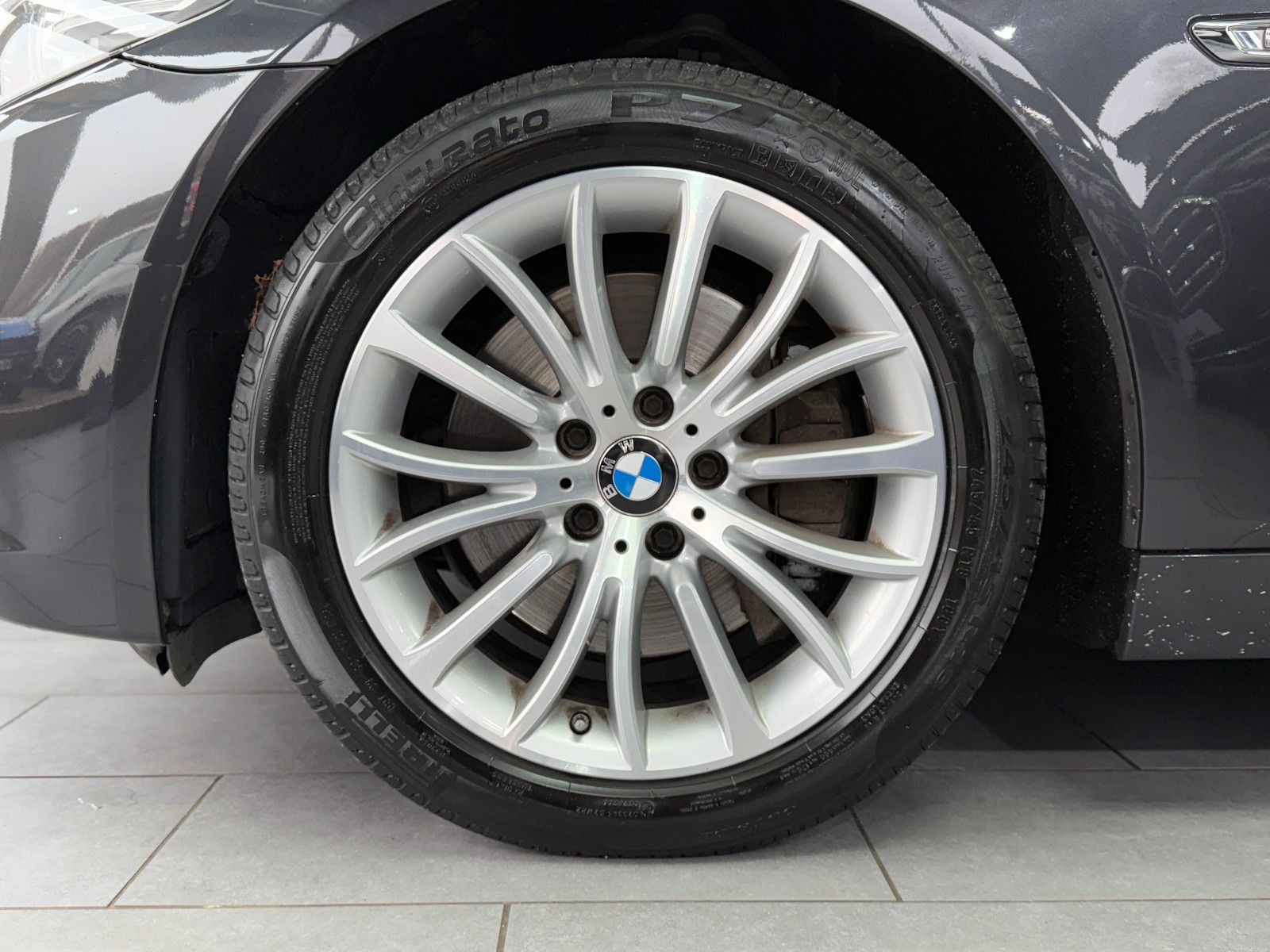 Fahrzeugabbildung BMW 535d Limousine|HuD|HIFI|STANDHZG|NAVI|LEDER